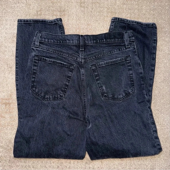 Abercrombie and Fitch 90s straight ultra high rise black distressed jeans 8/29S - Picture 2 of 6